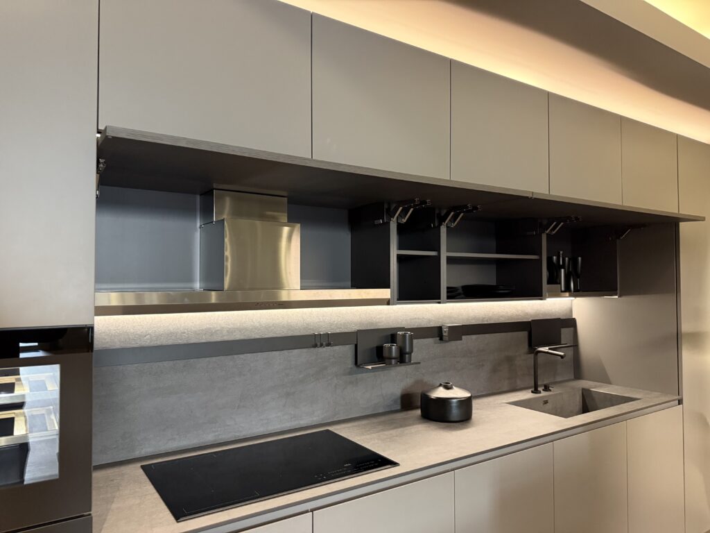 Minimal Kitchen Solution – North Italy